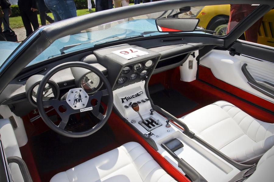 Интерьер Lamborghini Miura Roadster 1968 года  (фото 19 из 36)
